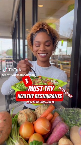 Here are 3 must-try healthy and vegan restaurants to try in Houston, TX. - Ginger Mule -@Mo’ Better Brews -@MainSqueezeJuiceCo #prettygirleatshouston #houston #houstontx #htx #mobetterbrewshtx #gingermule #houstonfood #houstontok #vegan #healthyfood #houstontx