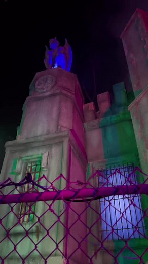 Giant animation at the asylum inside creepyworld haunted house fake prop #animation #hauntedhouse #stl #scary #asylum