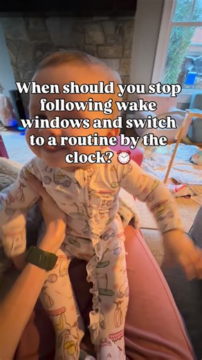 Around 4 months, something important shifts in your baby’s sleep 💫 Their internal body clock is finally ready for a more predictable daily rhythm instead of constantly changing the day based only on wake windows. Here’s why that matters 👇 Babies begin developing their circadian rhythm from birth, and by 4–6 months it becomes much more established. This internal clock regulates: 🧠 Sleep and wake patterns 🍼 Hunger cues 🌡️ Body temperature 🌙 Hormone production 😌 Overall alertness and mood Wh