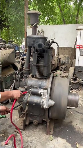 Eicher one cylinder slow speed engine for atta chakki and oil expeller