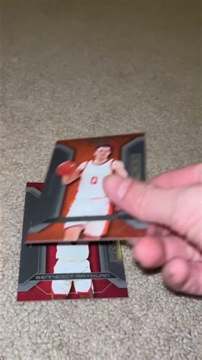opening up some basketball cards! #basketballcards #unboxing #shorts #viralvideos #cinnamon7890