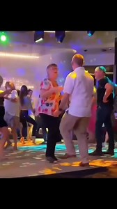 672K views · 15K reactions | os finais de semanas eram assim bons tempos  | Estação de Músicas Inesquecíveis | Facebook