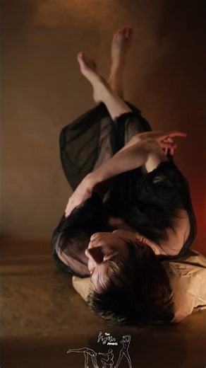 Pose of the Day 𓀿 | Figroary 2025