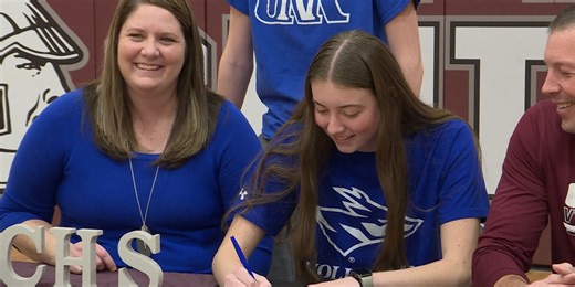 Centura’s Davis signs with UNK on National Signing Day