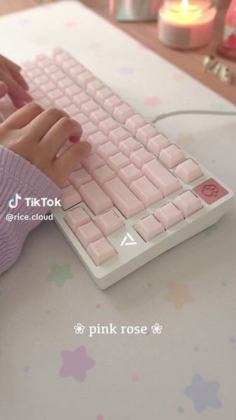 Mechanical Keyboard Comparison: Kiiboom Pink Rose vs. Moon V2