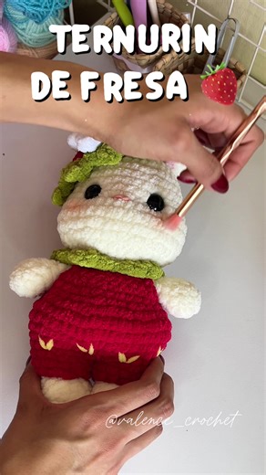 Ternurin Vestido de Fresa: Tutorial de Amigurumi