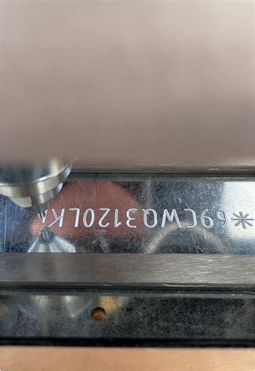 Handheld Dot Peen Marking Machine for Metal Engraving