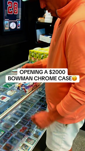 464K views · 855 reactions | OPENING A $2000 BOWMAN CHROME CASE若 #guccirips #sportscards #fyp #baseball | Guccirips | Facebook