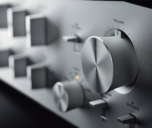 41 reactions | Looking for a #new pre-amplifier? The C-5000 is a great option. ⚫ Perfectly balanced signal transmission ⚫ Floating balanced pre-amp ⚫ Low-impedance, rigid & precise design Find out more information: https://yamaha.io/2p14bi6 #YamahaHomeAudio #C5000 | Yamaha Home Audio | Facebook