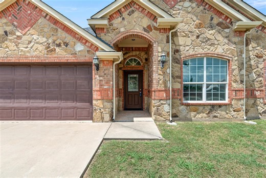 5921 Edgewood Pl, Little Elm, TX 75068 - MLS 20780719 - Coldwell Banker