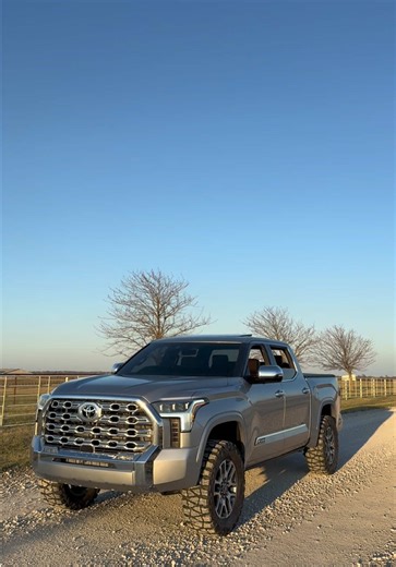 The Meaning Behind Money Motifs in Lyrics