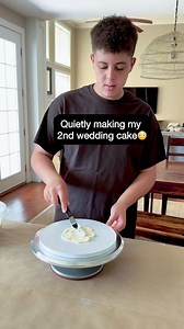 Cake decorating sounds🤫 Make my 2nd wedding cake with me🤍 #ASMR #asmrsounds #asmrvideo #satisfying #satisfyingsounds #wedding #weddingcake #decorating #jonahsgotcake | Jonahs Got Cake