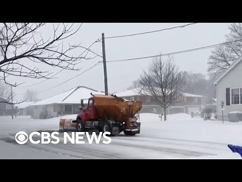 Winter storm brings heavy snow, ice to western U.S.