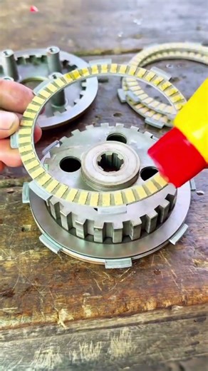 mechanical tricks for assembling clutch plate components #tutorial #mechanic