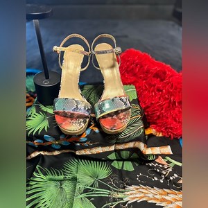 Stuart Weitzman Women’s OnceOver Python Snakeskin  Platform Heel Sandals Size 12