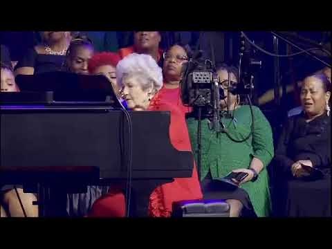 Pastor Clariece Paulk Honors Bishop Carlton Pearson