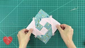 The Snail Trail quilt block is a classic pattern in the quilting world, known for its intricate, swirling design that mimics the shape of a snail's shell. This block, which is a variant of the traditional "Snail's Trail," is celebrated for its ability to create movement and visual interest in a quilt. Watch the full tutorial on my blog: https://teresadownunder.com/2025/01/30/snail-trail-quilt-block-video-tutorial-2/ | TeresaDownUnder