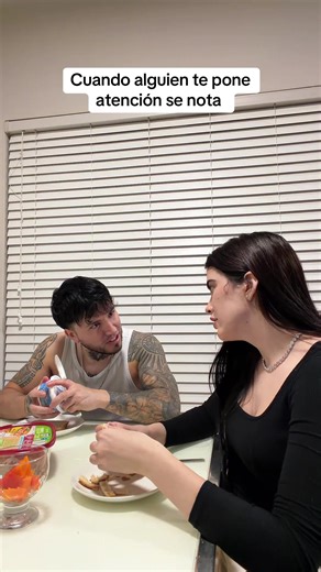 @Archell Pedrosa Cuando alguien te pone atención, es como si todo lo demás se detuviera. Observa los detalles pequeños: qué le gusta, cómo lo dice, qué le hace sonreír. Fijarte en cosas como si le gusta el pan con o sin orilla dice mucho de sus preferencias. Esos detalles son pistas para entender qué lo hace especial. Escucha activamente y muestra interés genuino. Cuando hablen de algo que le apasione, sumérgete. La clave es ser auténtico y curioso.❤️‍🩹🫂 #contenido #consejos
