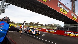 Last 10 laps: 2020 Bathurst 1000 | Supercars