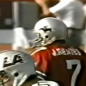 1985-5-4 Tampa Bay Bandits at Los Angeles Express (Larry Brodsky 26-yard touchdown pass from John Reaves) | On this day in Professional Football History