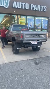 El amigo Walter Chinchilla y su Toyotatona saludos amigo | Pérez Rigo