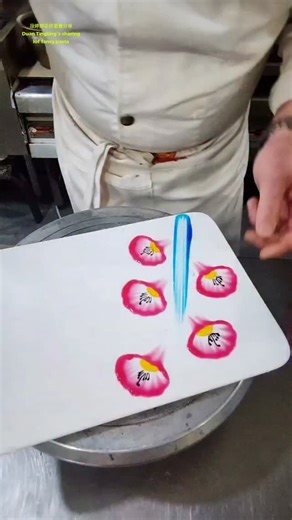 Duan Tingtings sharing of fancy pasta on Instagram: "Masterful tutorial video on how to decorate plates with jam #Magnetic All-in-One Project #paintingminis"