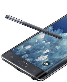 Beklenen telefon Türkiye'de!