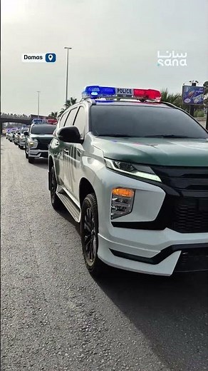 Le défilé officiel des véhicules du ministère de l'Intérieur avec la nouvelle identité visuelle