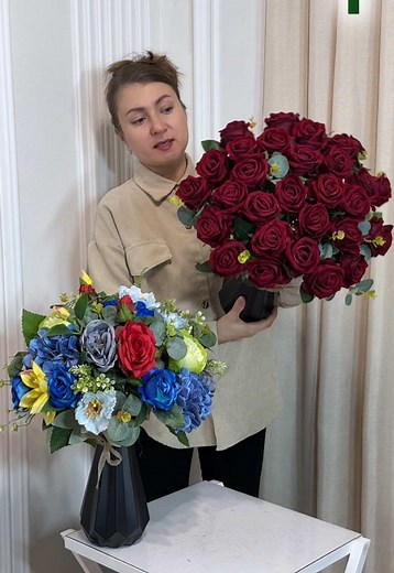 Замовити інsта:kras.aves.decor Декоративні букети та композиції преміальної якості ‼️характеристики квітів та догляд- в закріпленому відео на сторінці‼️ ✅ схожі на живі квіти ✅ квітнуть весь час та не потребують догляду, як за живими рослинами ✅ можуть стояти на вулиці 👉 Такі штучні композиції використовуються в декорі, весільна флористика, траурна флористика, ритуальна флористика (чорні квіти) , церковна флористика, як заміна кімнатних рослин, в офіс, салон краси, студію, в будь-який інтерʼєр.