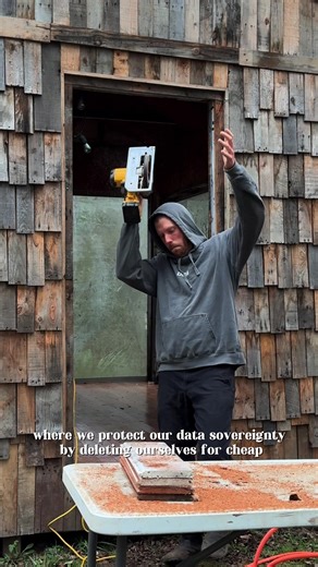 #ad Check out DeleteMe via the link in bio and use code FRESHLYJ for 20% off your sub #joindeleteme @joindeleteme