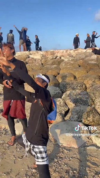 Pantal Mertasari: Layangan Bebean di Bali