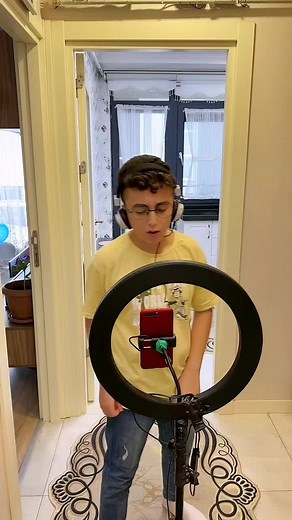 Adjusting Your Ring Light for Perfect Video Setup