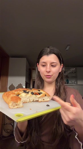 Focaccia recipe: how to make classic focaccia at home