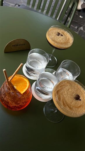 ALEX PROUT on Instagram: "shoot day with @fitnesscartelapparel 📷"