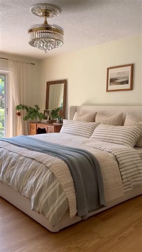 The perfect bedding recipe doesn’t exi... 😉 - Percale Sheets: Our signature, year-round favorite for breathable comfort - Lacrosse Down Comforter: Ethically sourced and cloud-like plushness - Box Stitch Quilt: A lightweight blend of cotton and linen, perfect for layering - Best Down Pillows: Ultimate neck support for the best night’s sleep #home #homesweethome #homedecor #homedesign #cottage #cottagecore #fall #autumn #fallfashion #falldecor #thecompanystore | The Company Store