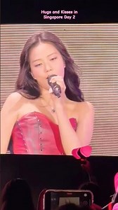 JISOO Hugs and Kisses in Singapore Day 2 #jisoo #blackpink #deadline #hugsandkisses #shorts
