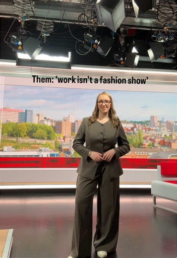 Studio? You mean runway!? 🎥👠 #ootd #tv #presenter #workoutfit #weather