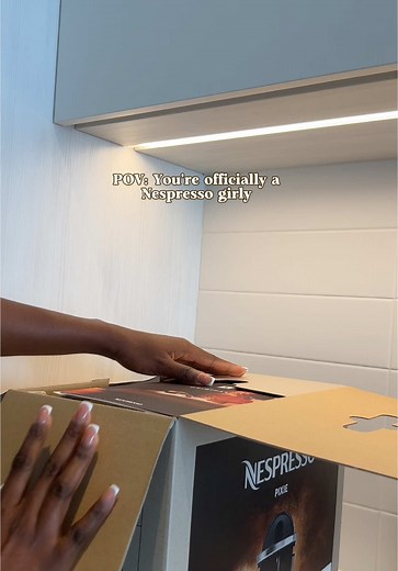 Nespresso Pixie Coffee Machine Unboxing & Review