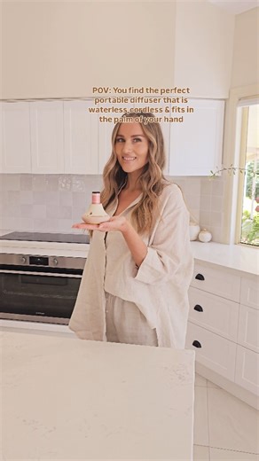 3 comments | And have you seen the price? It is curretly only $55, includes a bonus oil! Its no wonder people are buying 3 or 4 at a time for different rooms and giving them as gifts! Aroma-Oil watetless diffuser! Your welcome! #livelyliving #waterlessdiffuser #aromaoil #waterless #mumlife #parenting #oilylife #goldcoastbusiness #essentialoils #portable # | Lively Living | Facebook