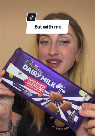 Eat with me- @CadburyUK marvellous creations chocolate bar #eatwithme #eating #mukbang #cadbury #chocolate