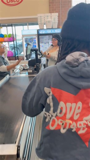 Bringing The Pack In Jewel Osco Is CRAZYYY 🤣