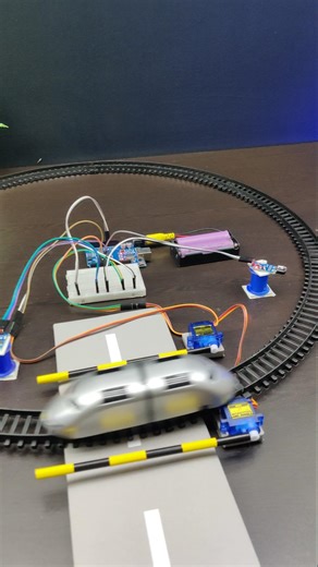 Railway Crossing Using Arduino UNO #arduinoprojects #arduinotutorial #arduino #railway #rail #iot