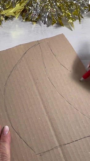 Hello people! It’s craft time! Enjoy 💓#upcycling #enjoy #diy #noel #learnwithtiktok #natale #creativemamy #learnontiktok #christmas #nadal #howto