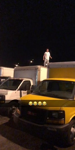 #doitforstate #UltraSmoothMoves #papertowelchallenge #MakeTheLeap #checkthisout #AfterMyCoffee #fyp #drunk #drunkchallenge #wtf #backflip #crazyman