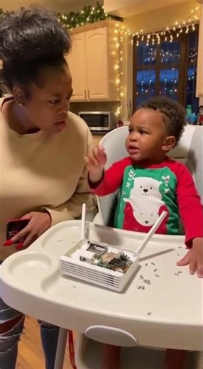 Toddler DESTROYS The Wi-Fi Router In Christmas Eve 😳😂