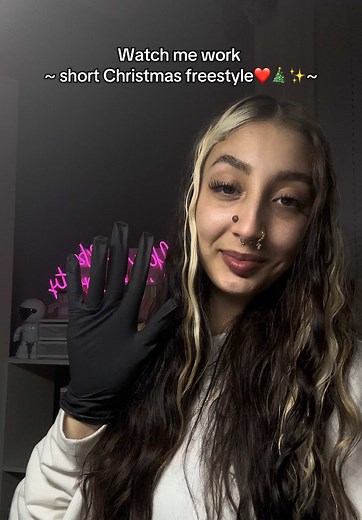 Cute Christmas Nails Tutorial for the Holidays