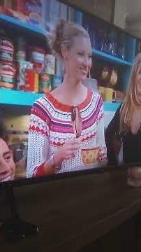 Seinfeld ending credits vs friends intro