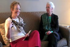 When should a researcher choose a qualitative approach?