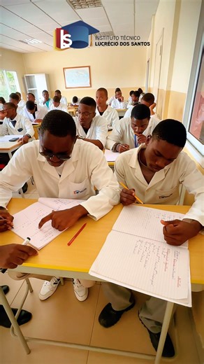 Instituto Lucrécio Dos Santos | A Matemática ganha clareza na sala de aula do ITLS. Com a orientação do Professor Runilde, os alunos desenvolvem bases sólidas, raciocínio... | Instagram