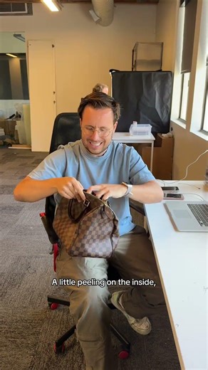 Asking the office to rate the LV speedy bag out of 10… do you agree with this rating?